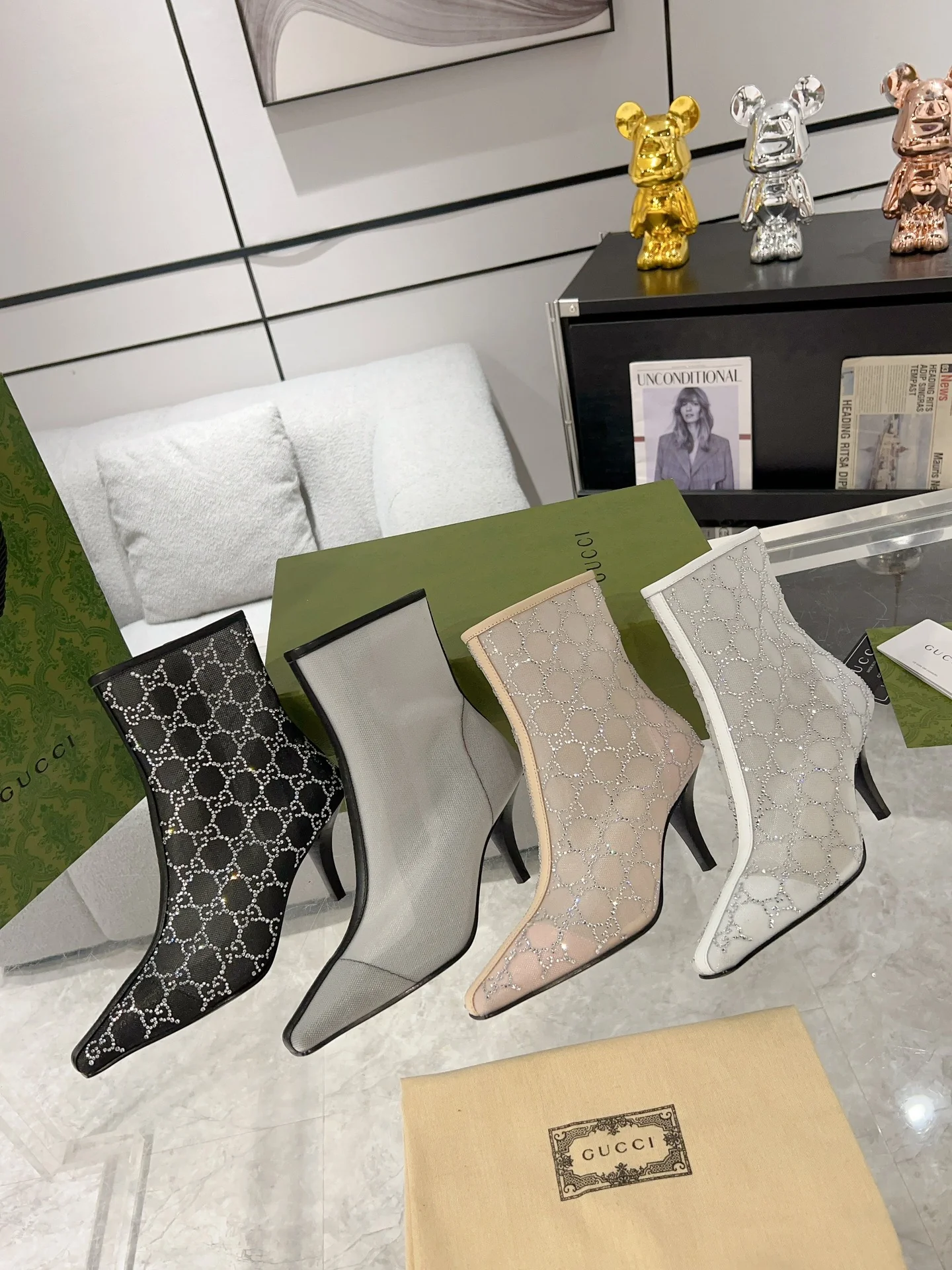 Gucci - Ботильоны на шпильке с сетчатыми вставками и стразами - Черные