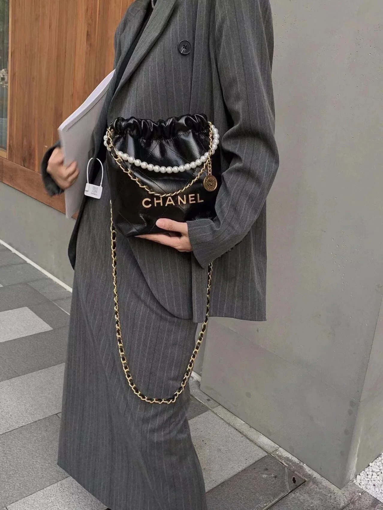 Сумка Chanel No. 22 - черная - двойная цепочка - жемчужная цепочка