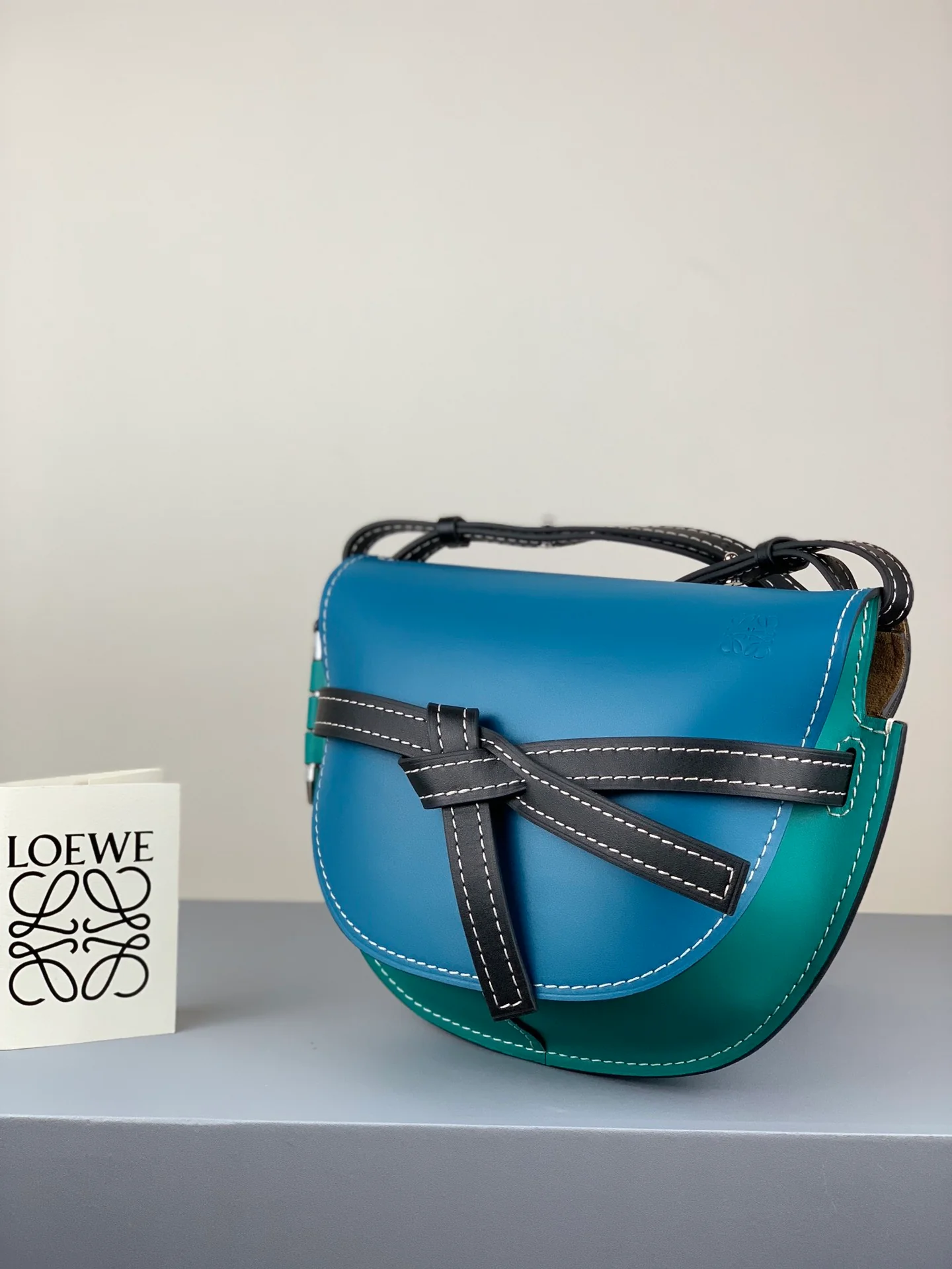 Loewe-gate-small-20x19x11-5-cm-6