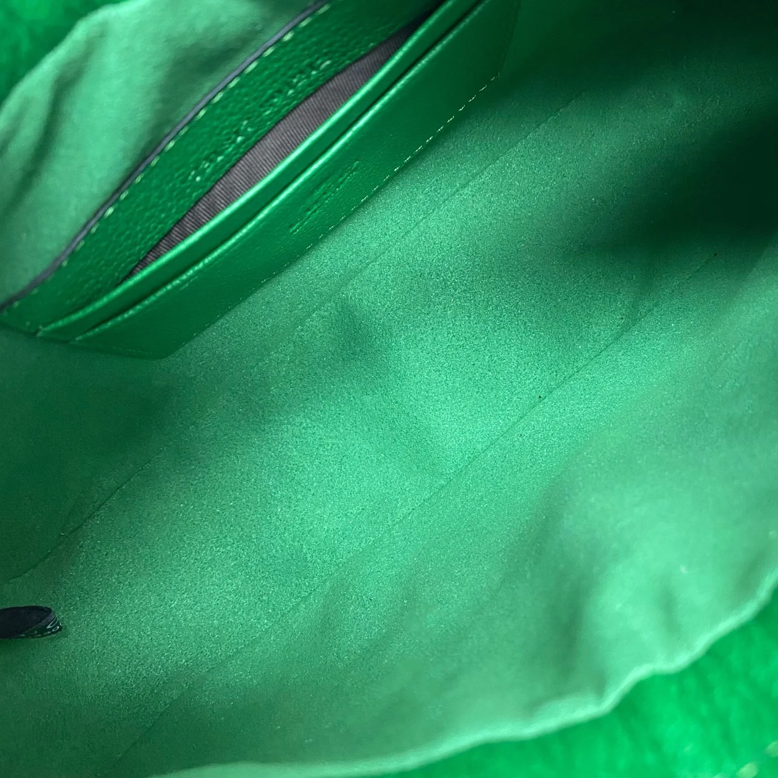 Сумка Gucci на цепочке через плечо - зеленая