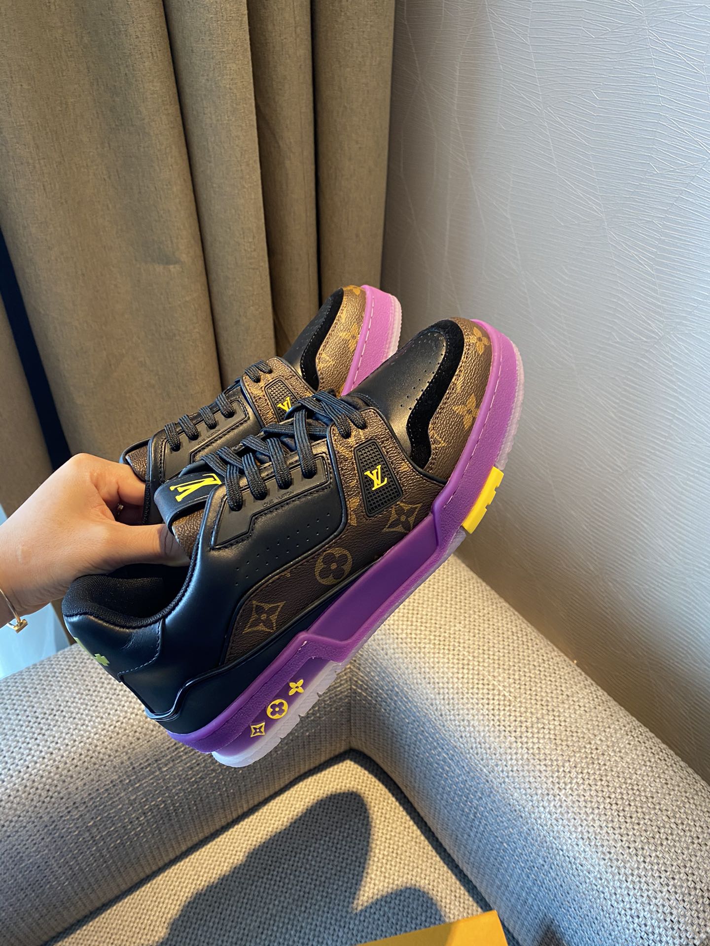 Обувь LV - кроссовки LV Trainer - 21