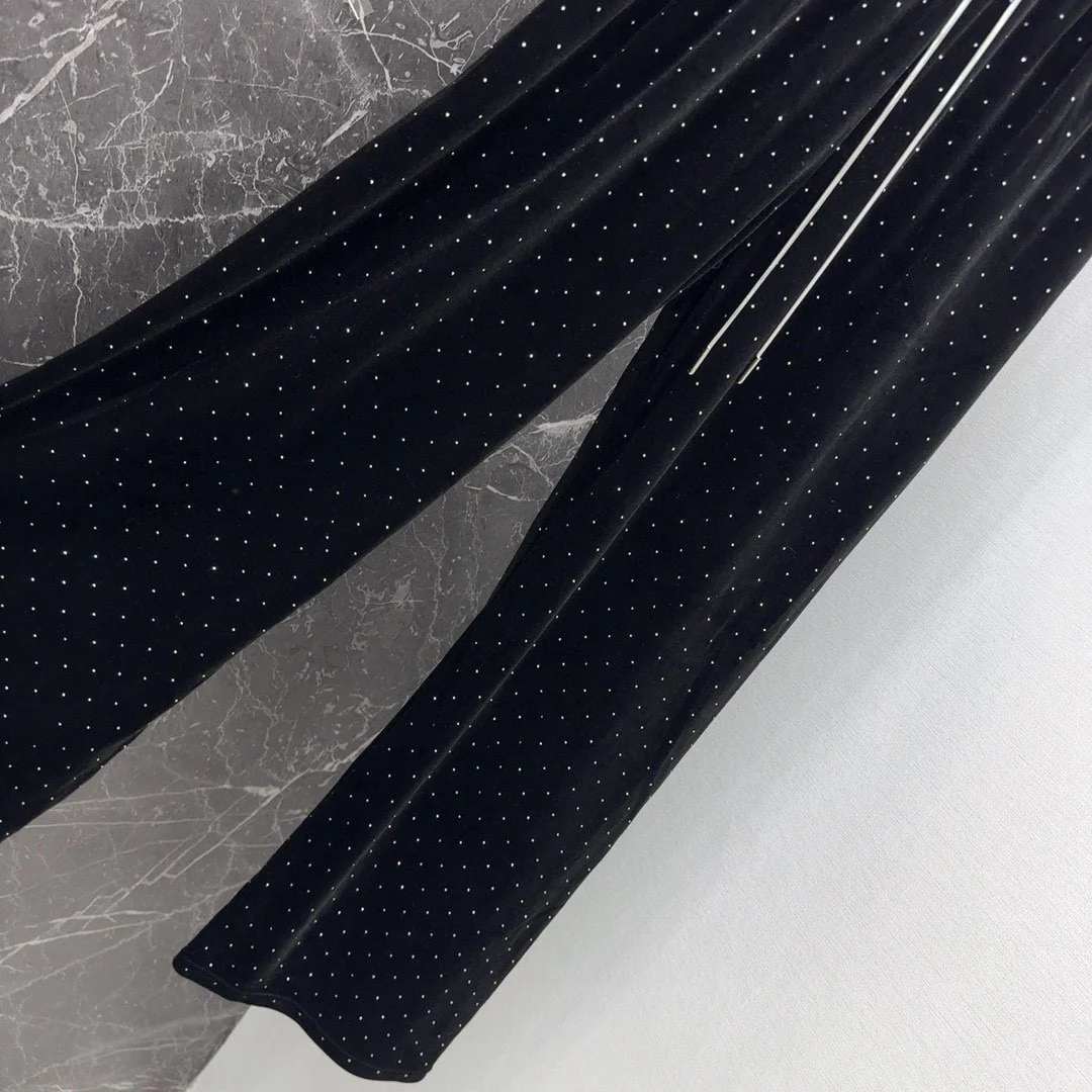 Брюки прямого кроя Miu Miu-2404-24ss из бархата со стразами