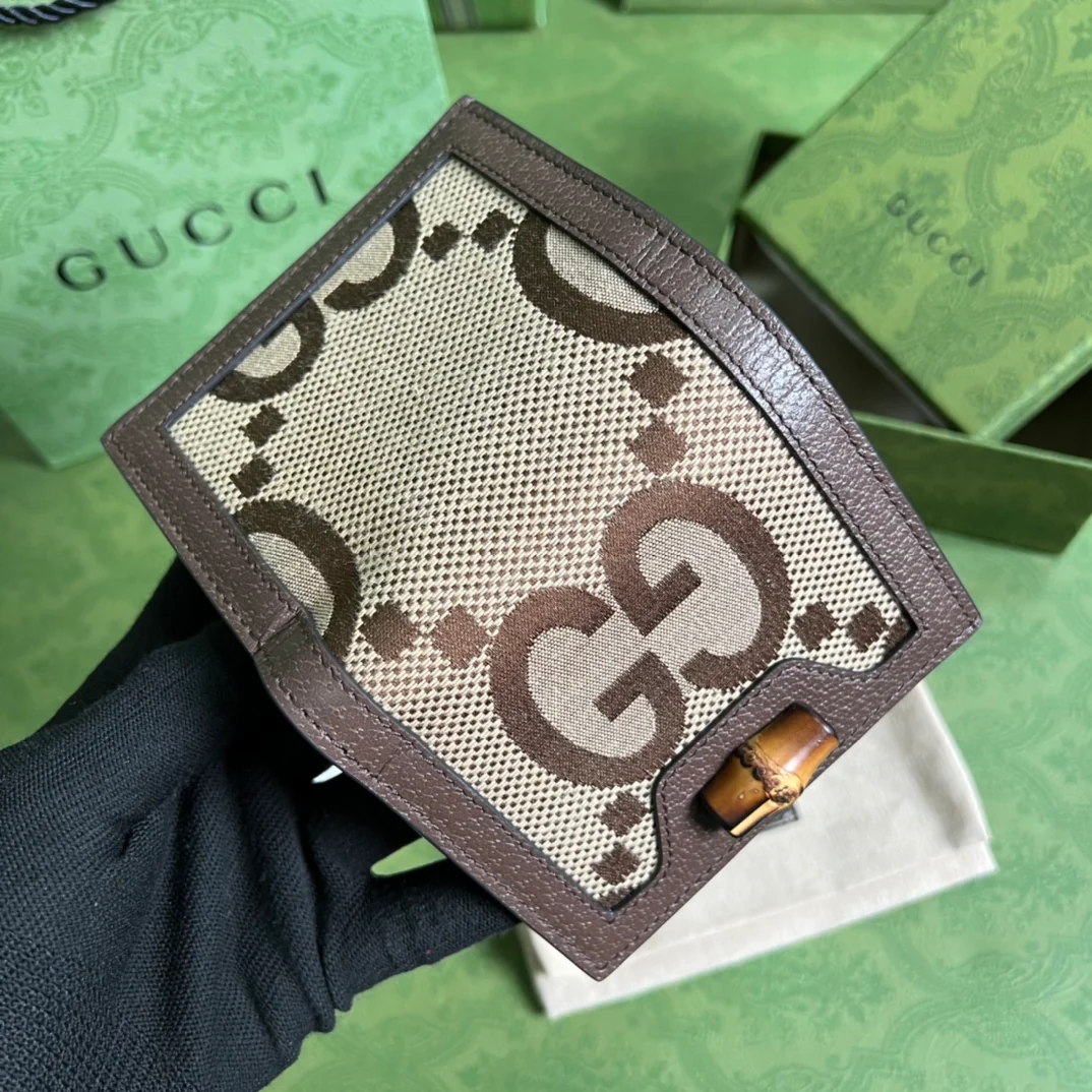 Gucci 竹节短夹
