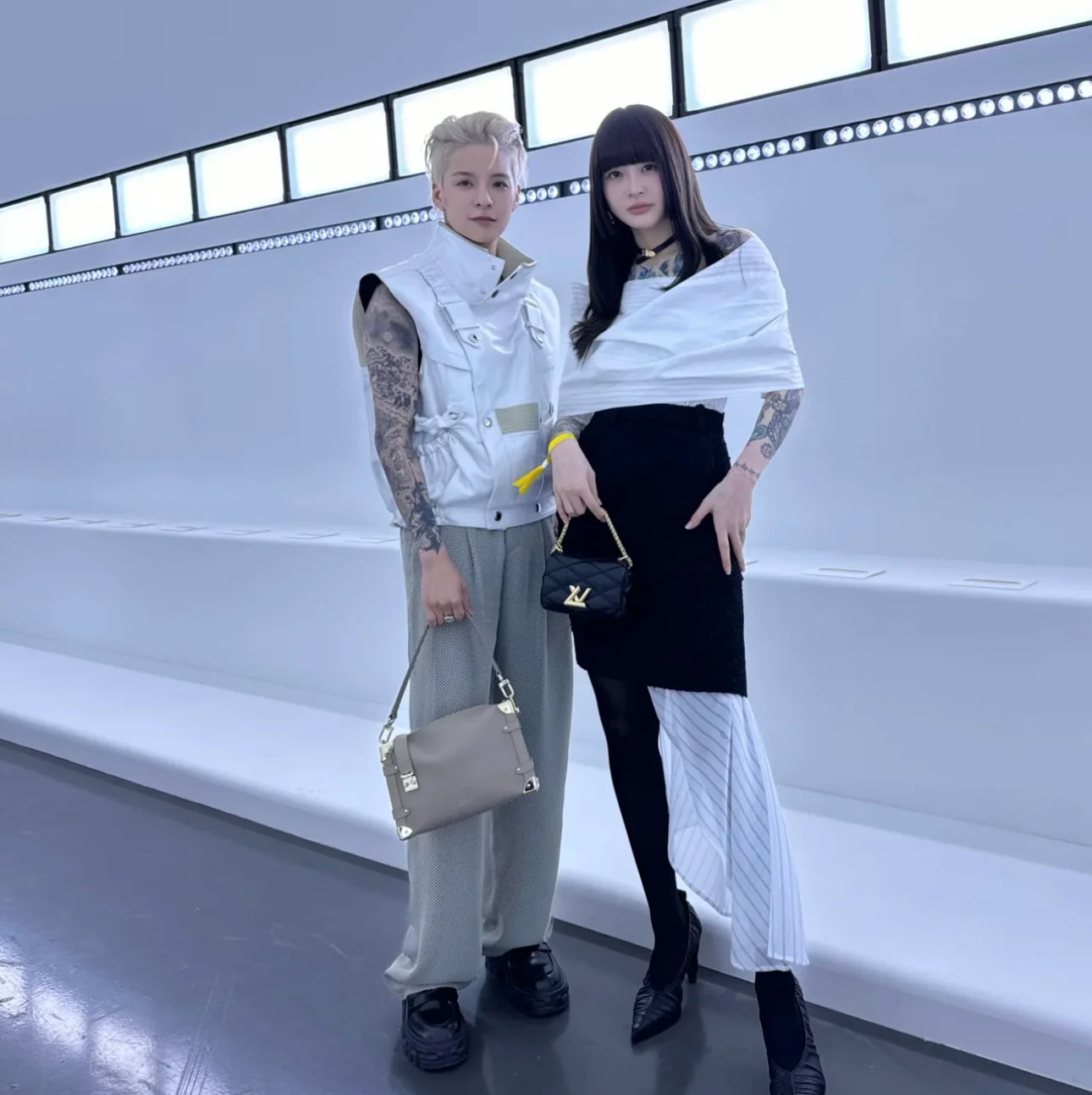 m83080-LV-side-trunk-pm chain bag-brown-1