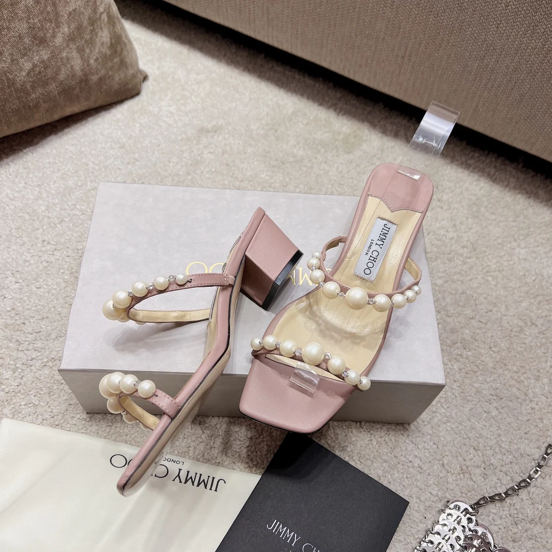 Сандалии Jimmy на толстом каблуке