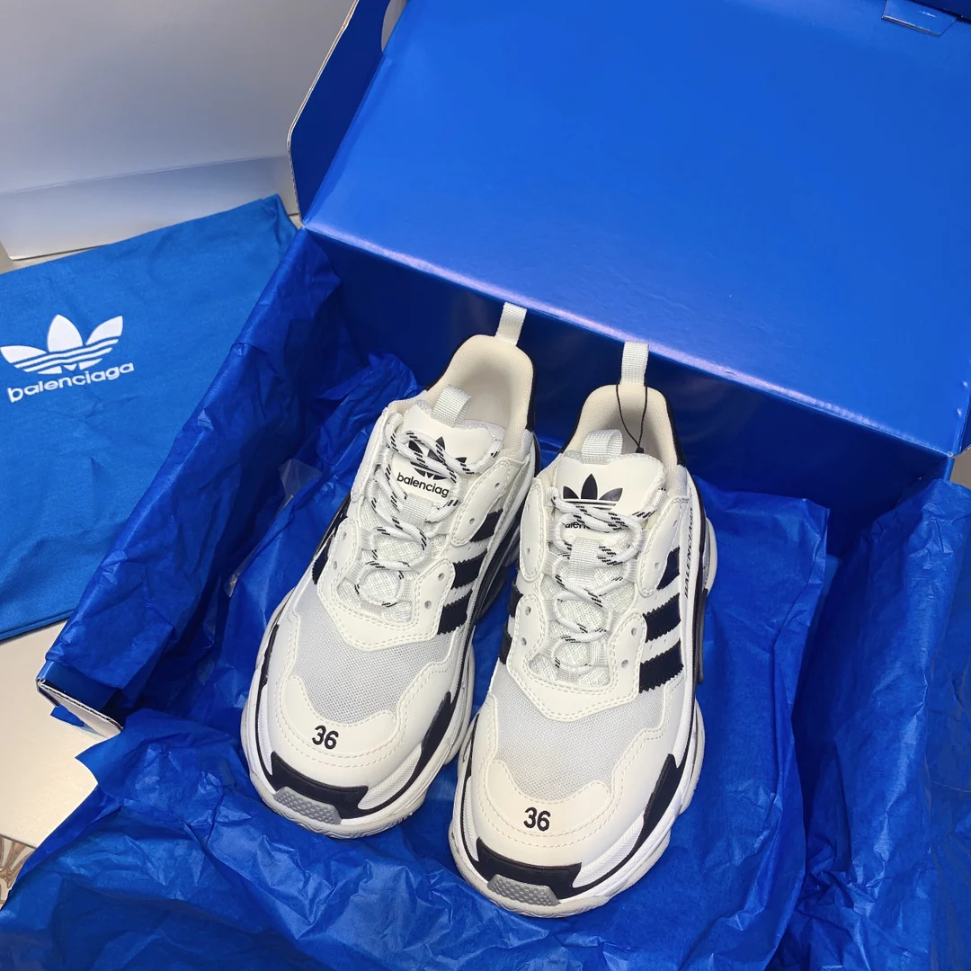 Кроссовки в парижском стиле — результат сотрудничества с брендом — массивные кроссовки — женские размеры 35-40 — мужские размеры 39-46