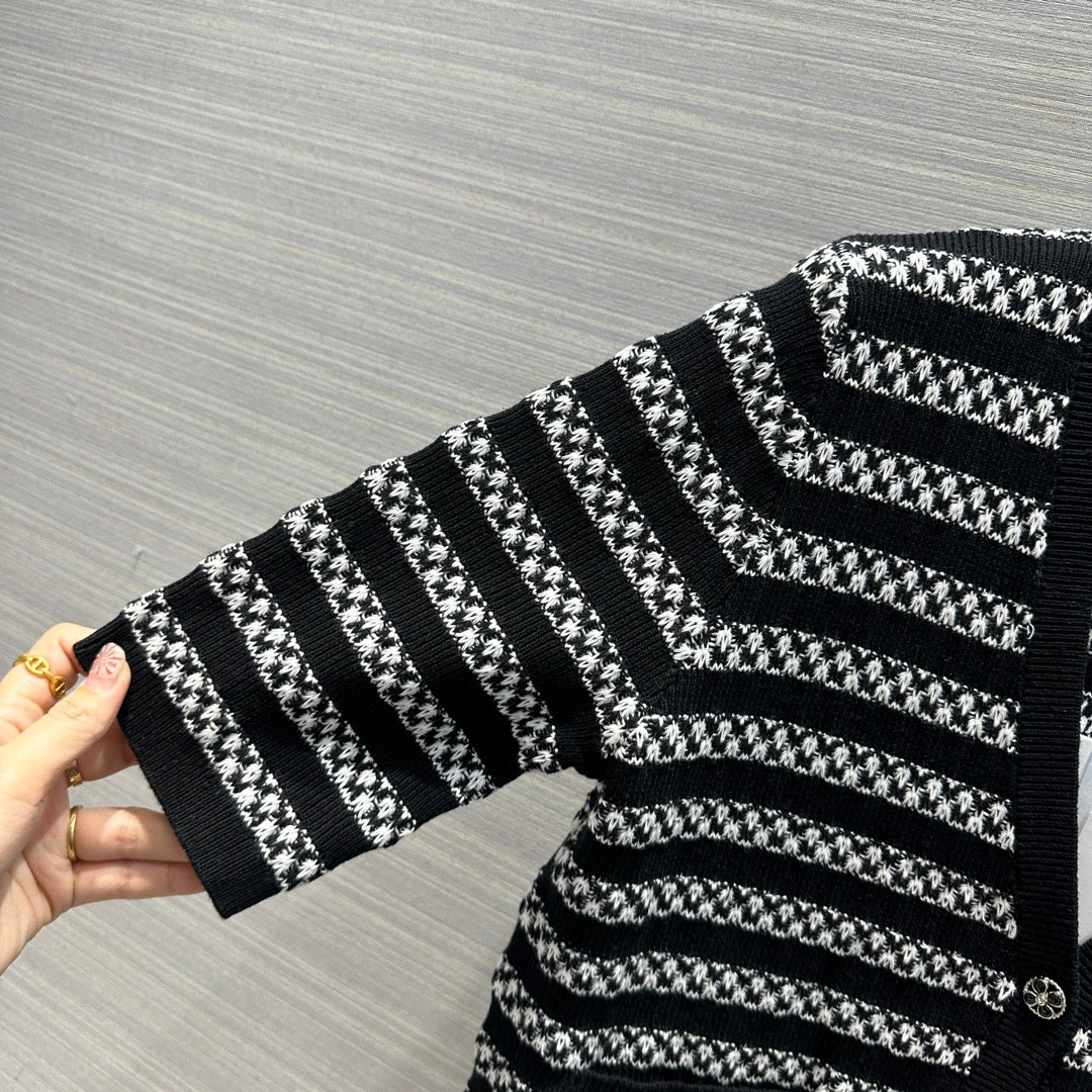 Chanel 2403 - Вязаный кардиган с V-образным вырезом - Черный