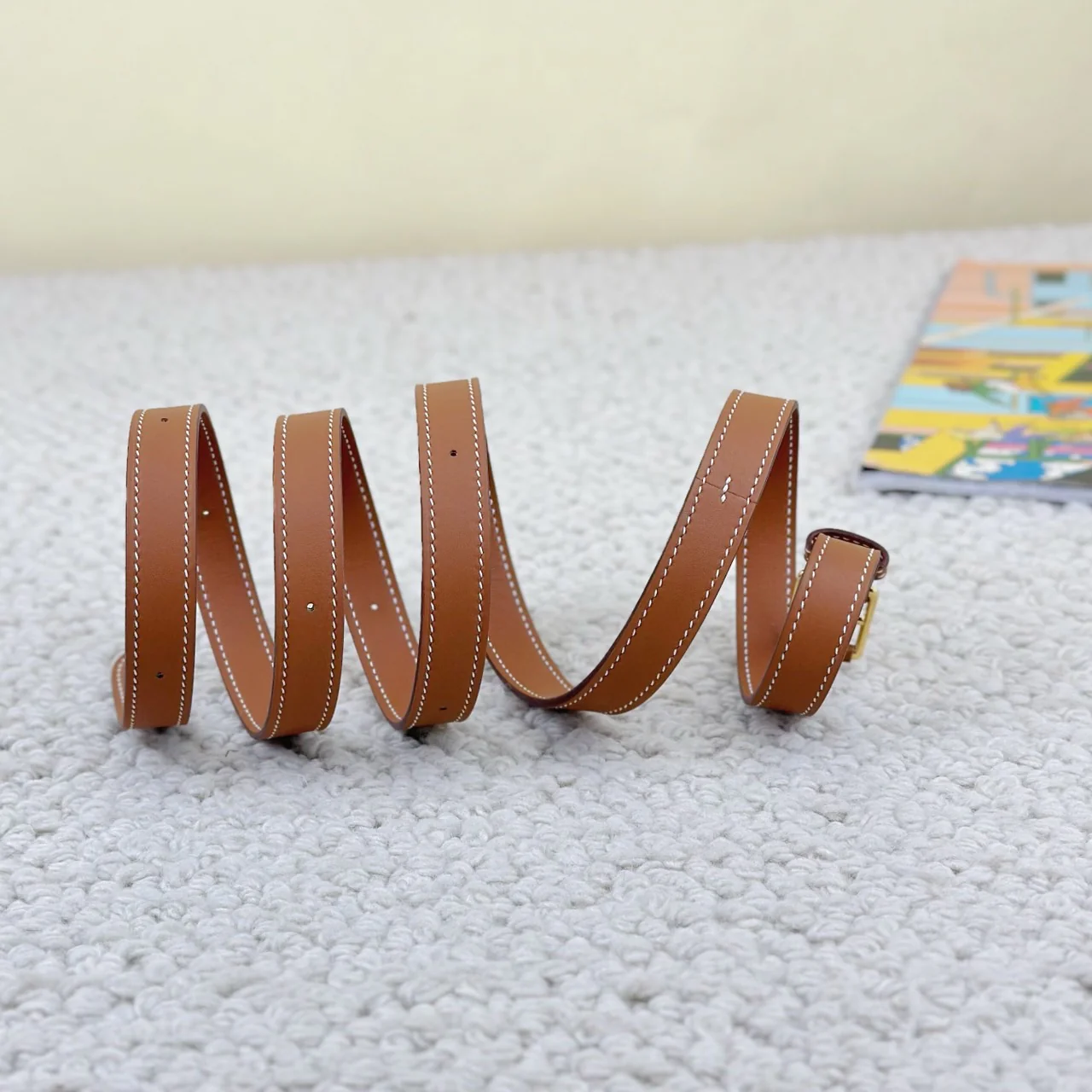 Кожа Hermes Kelly Moove Swift, золотисто-коричневая, золотая застежка.