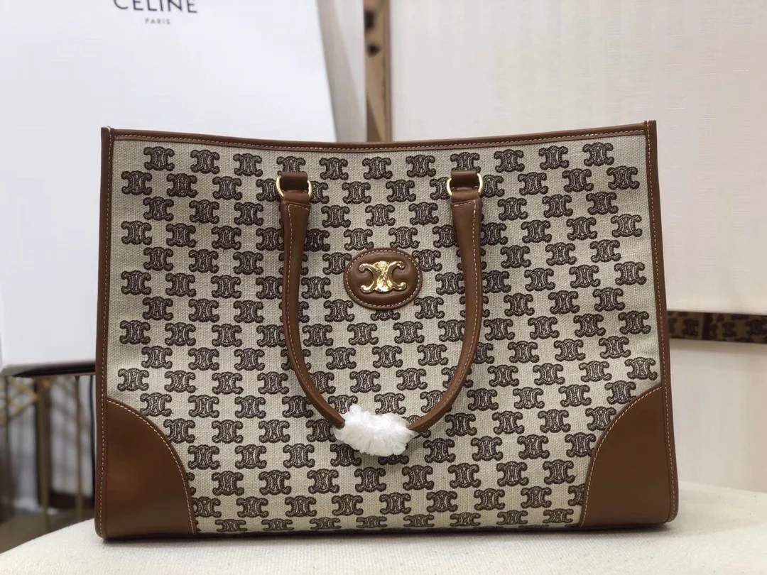 Сумка-тоут Celine e-cabas-triomphe, коричневая.