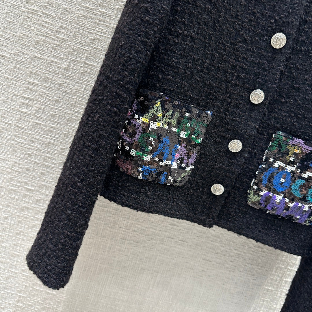 Chanel - 2403 - 24 Ранняя весна. Черный жакет из фактурного твида.