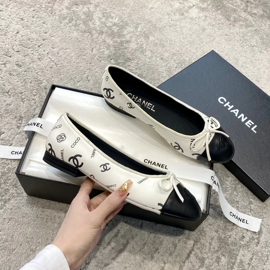 Chanel - Балетки - Белые