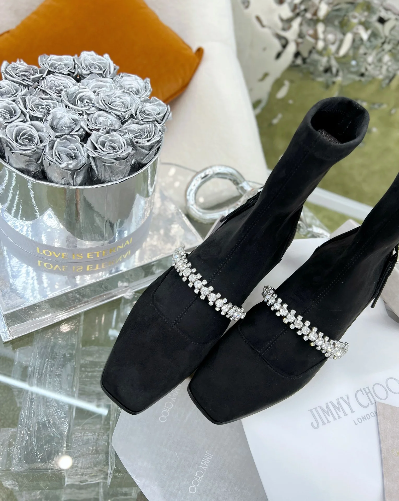 Jimmy - Новинка сезона весна/лето 2022 - Ботильоны на резинке со стразами