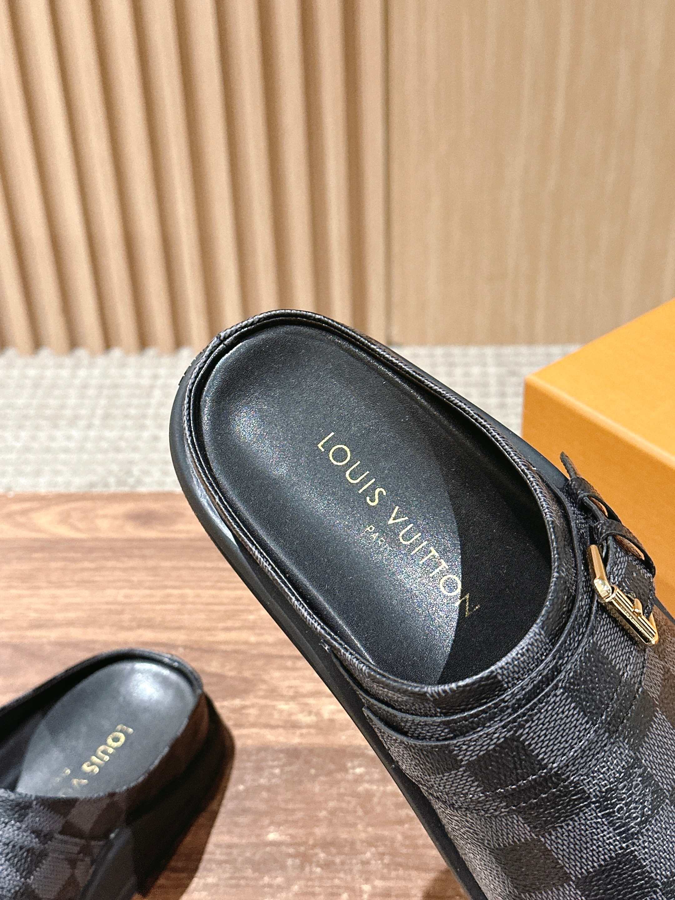 Новинка LV 2025 - Биркенштоки - Клетчатый узор - Черные