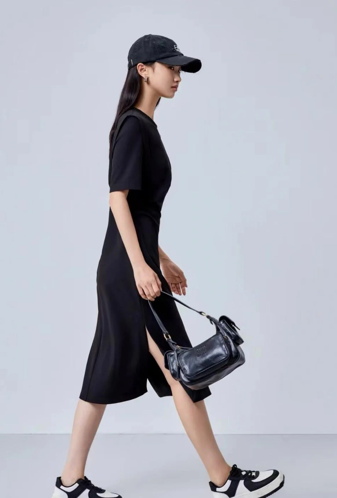 Сумка Miu Miu из кожи наппа с карманами — носите и делитесь с другими.