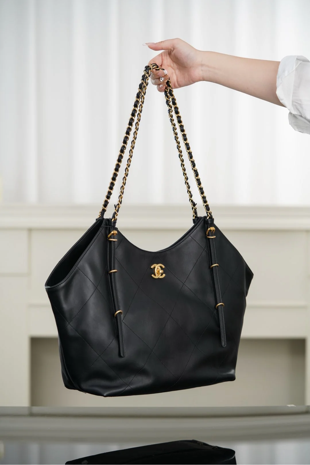 Маленькая сумка Chanel 25stote - черная