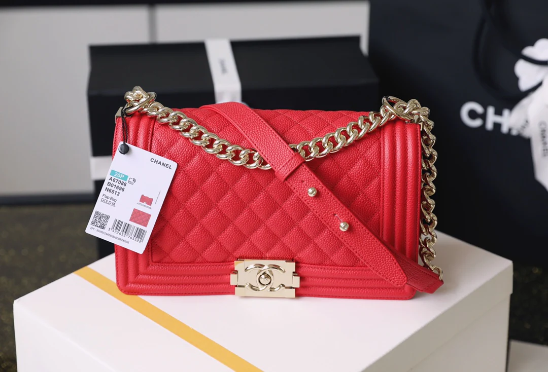 Chanel-boy-20cm-40