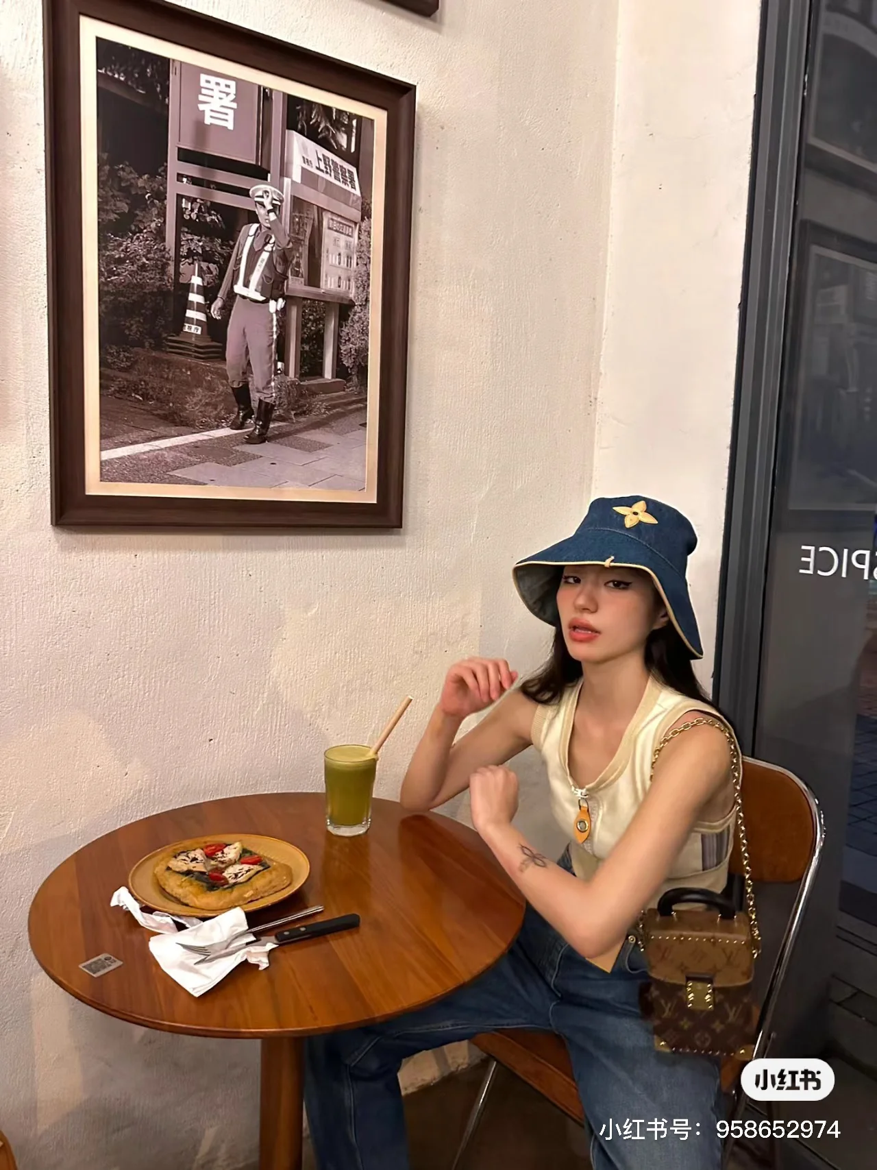 m82465-LV-camera-box-small box bag