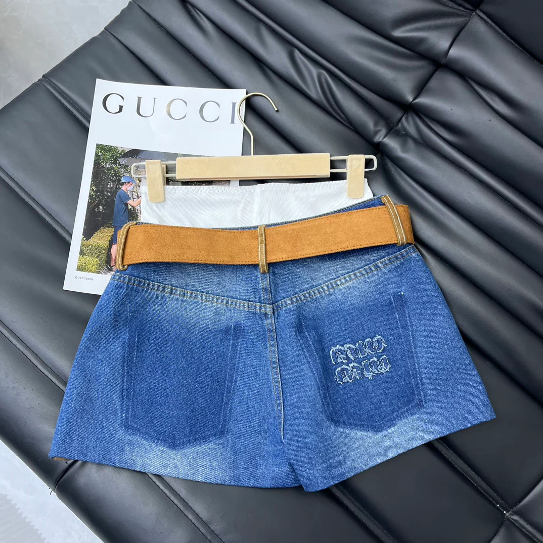 Miu Miu - 2404-24 Новинка: Комплект из двух предметов: шорты и пояс из оленьей кожи с лоскутным узором