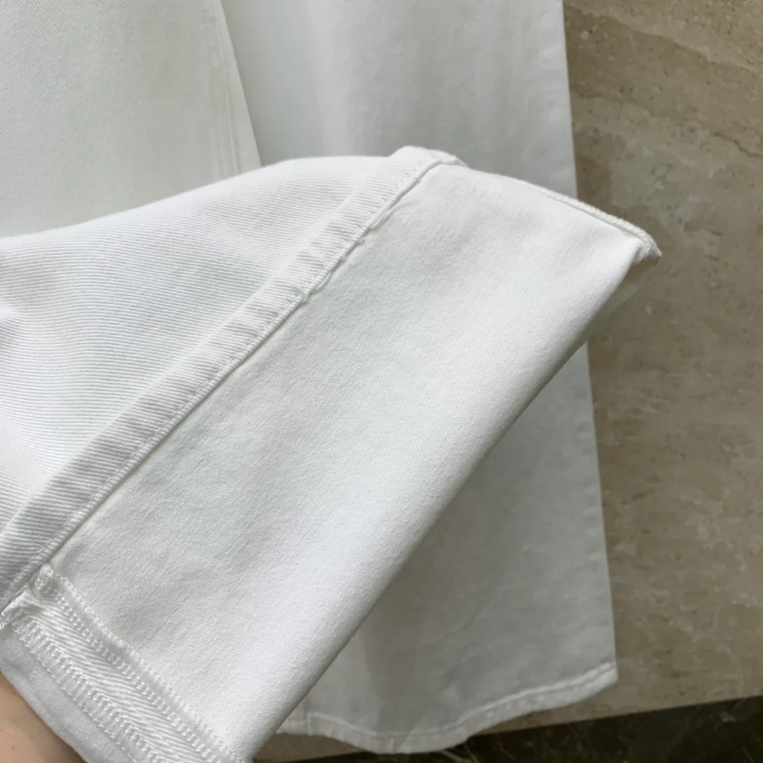 Miu Miu 2404 - Белые прямые джинсы с широкими штанинами