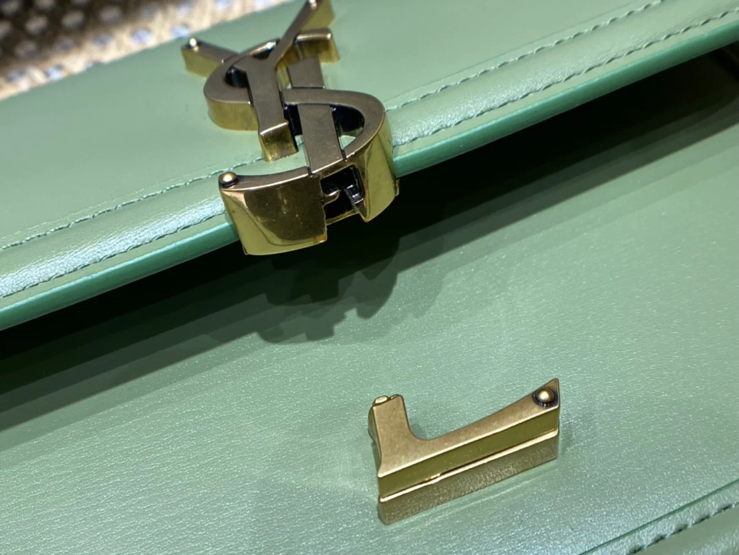 Булочка YSL Solferino с тофу, зеленый авокадо, 18 см