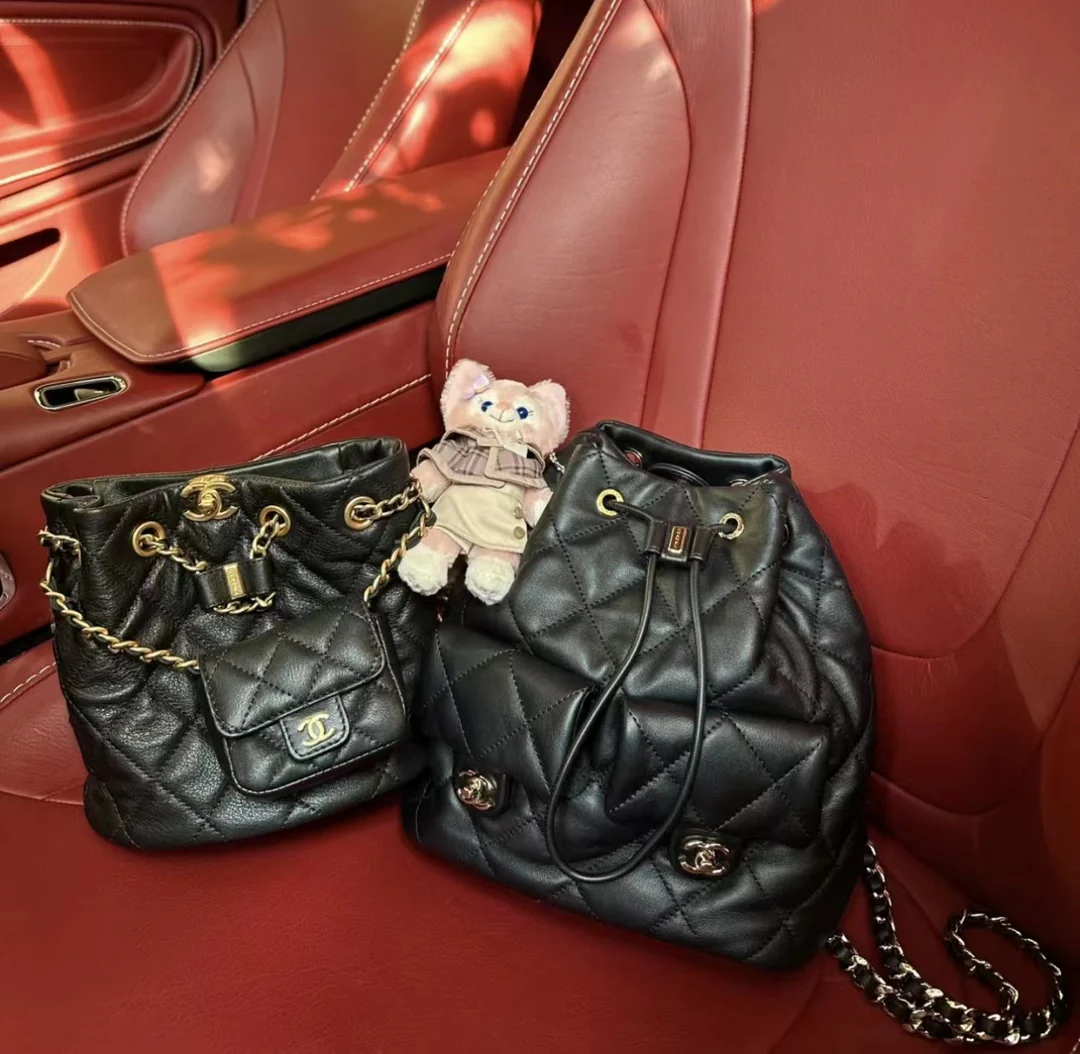 Рюкзак Chanel 23B — черный