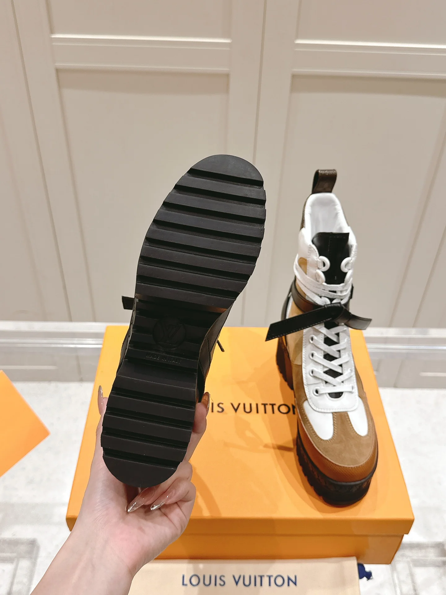 Пряжка для ремня LV-2024 - Ботинки Martin - Кофейно-коричневый