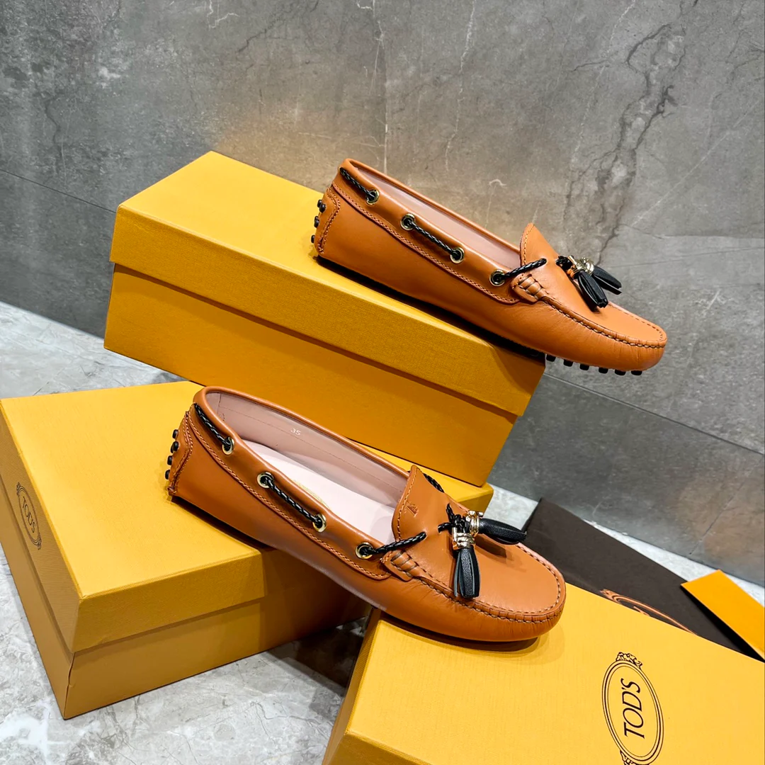 Tods - Подвеска с кисточкой - Лоферы - Туфли без шнурков