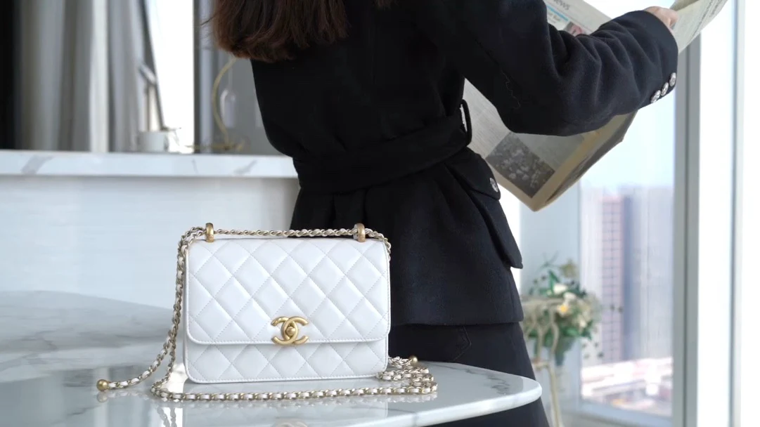 Chanel 24c Double Gold Ball CF Mini 19 White 1