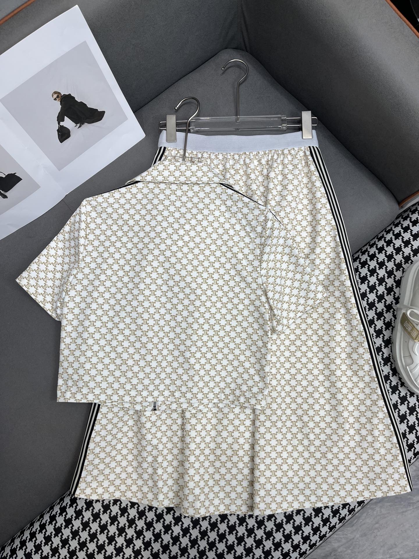 Комплект Celine 2404-24ss весна/лето: топ и юбка с воротником-молнией, белый.