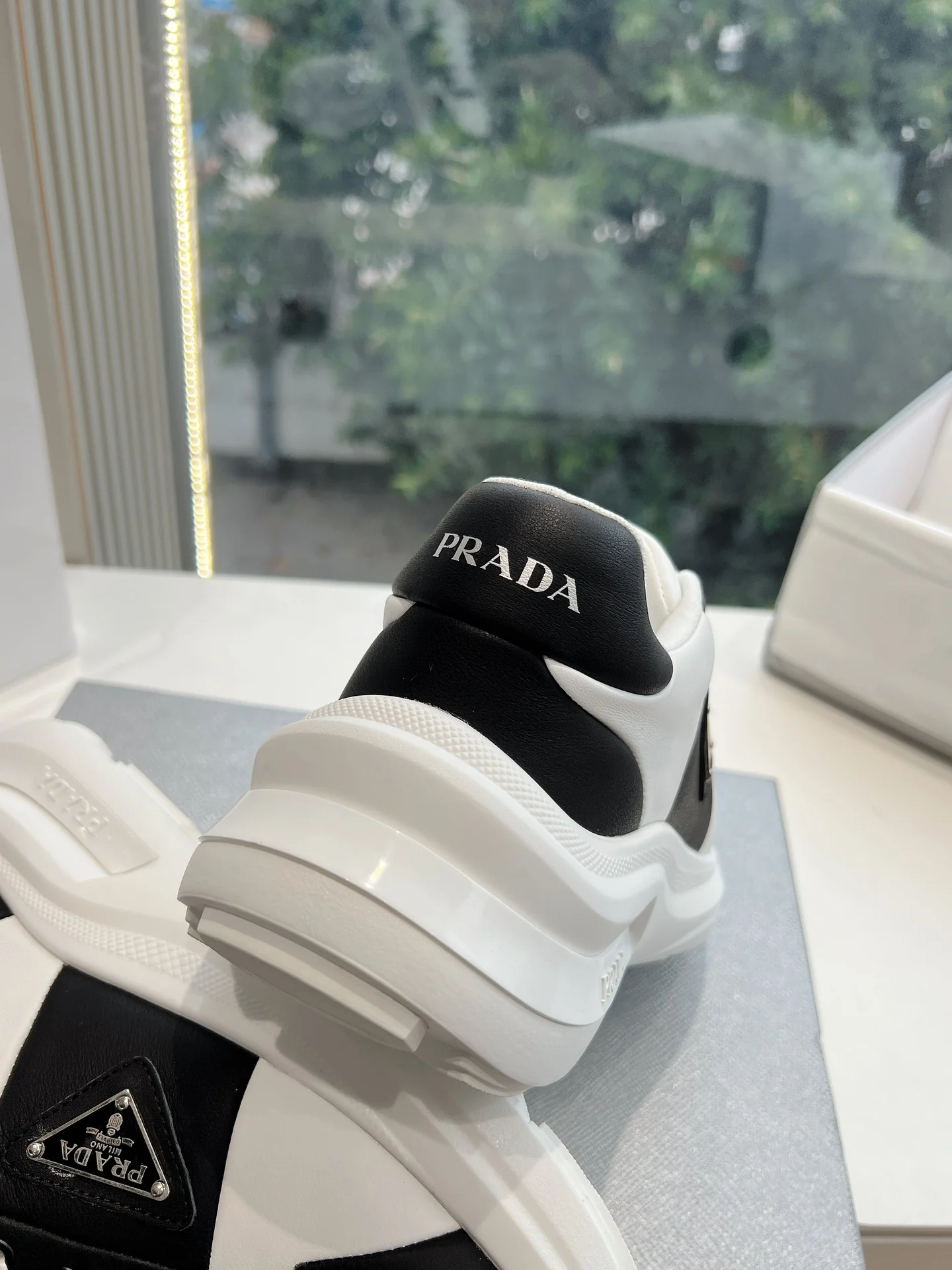 Кроссовки Prada 2024 — черные