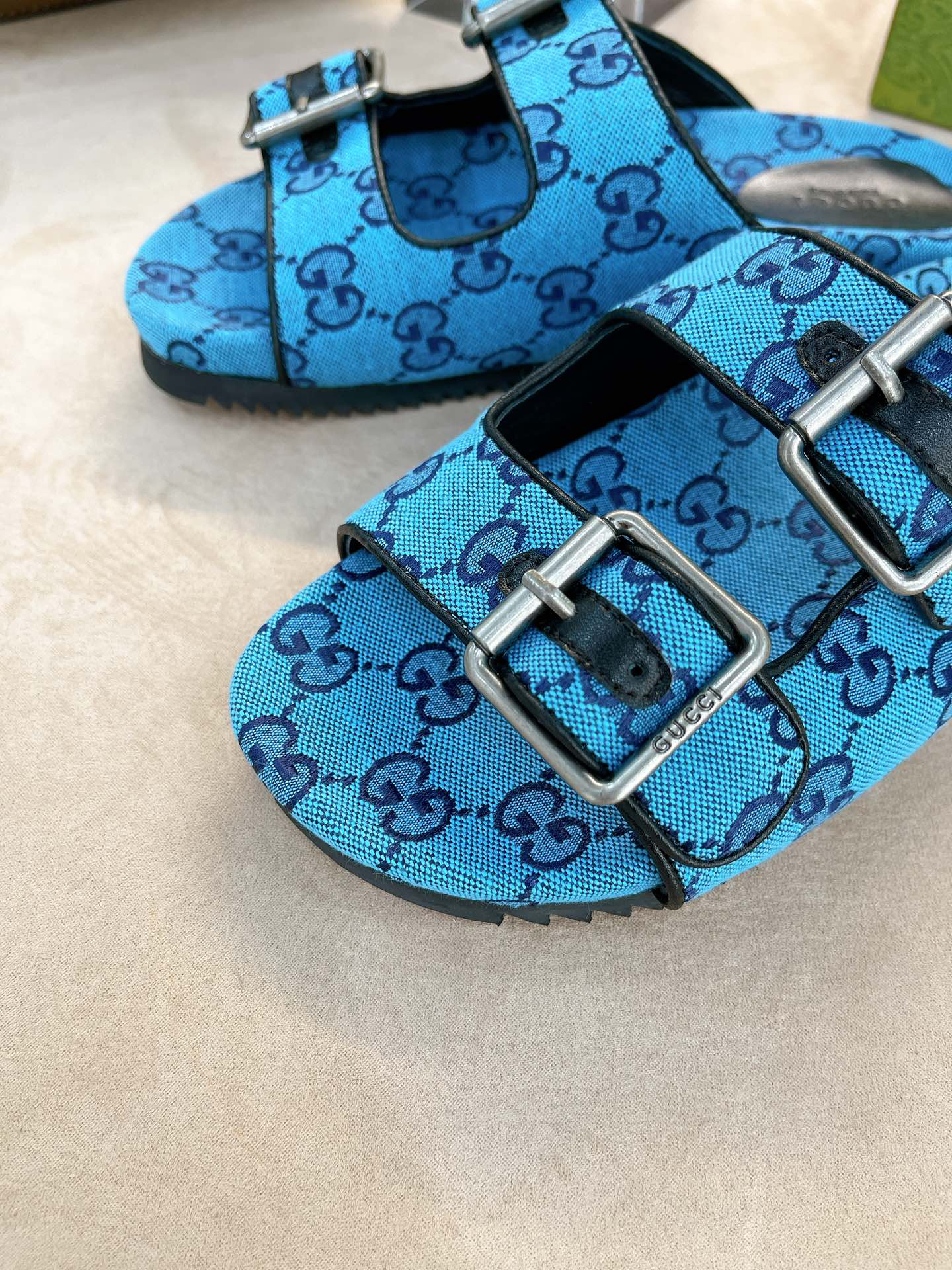 Тапочки Gucci