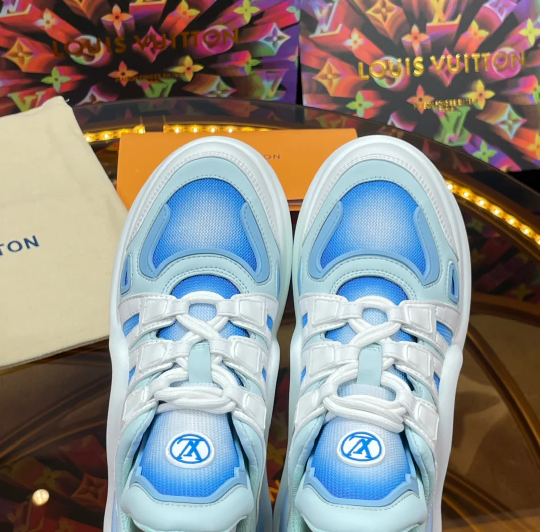 LV - Синие массивные туфли