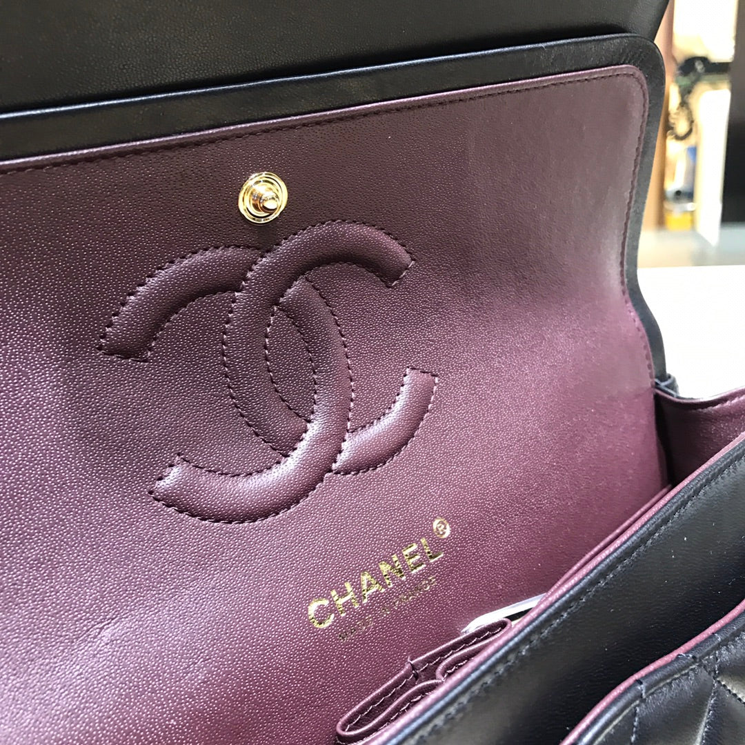 Сумка Chanel Classic Quilted Series CF с золотой цепочкой - 25 см - 1