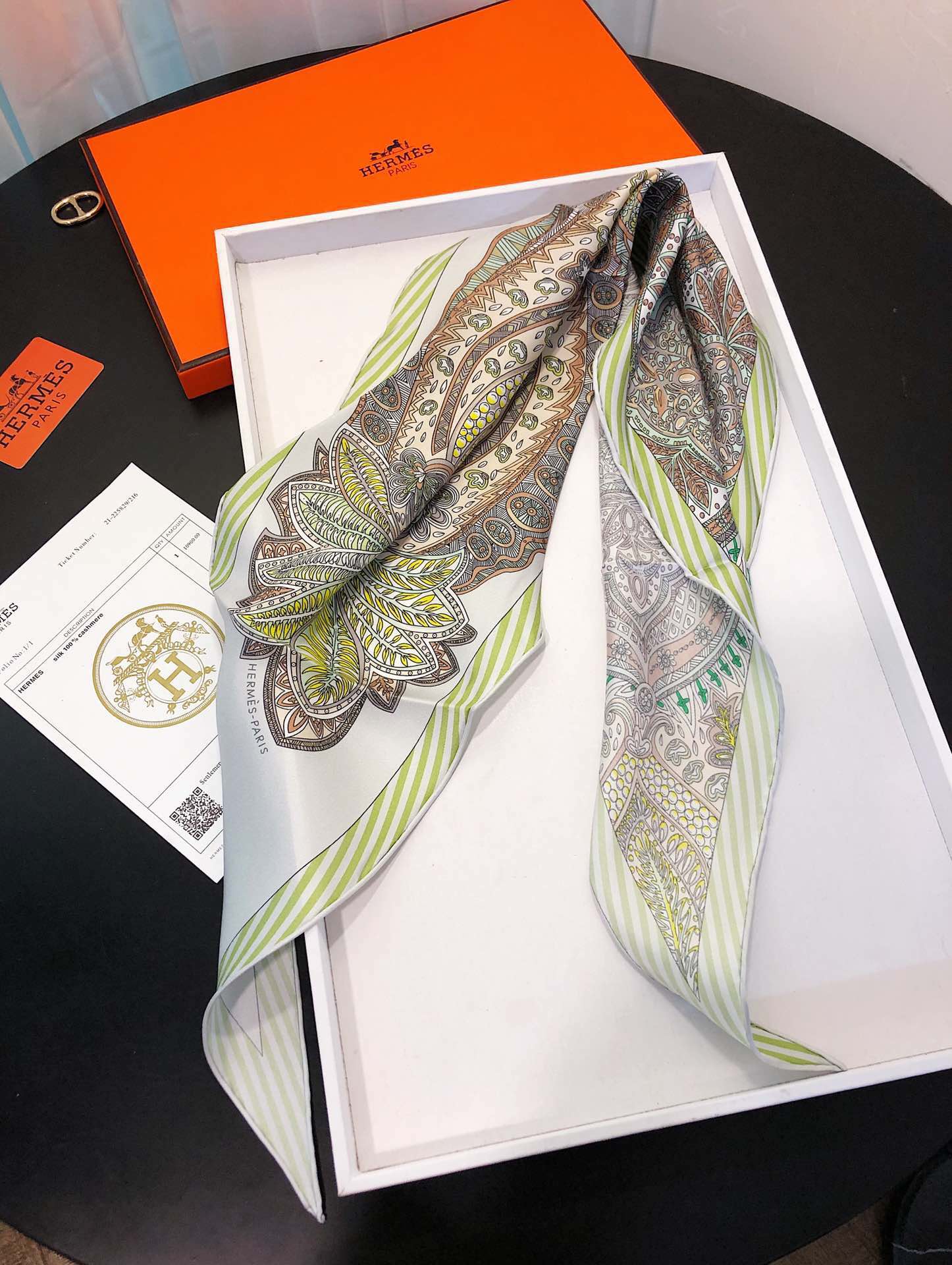 Hermes - Новейший шарф Garden Diamond - 100% - Твиловый шелк - 43 - 115 см - 1