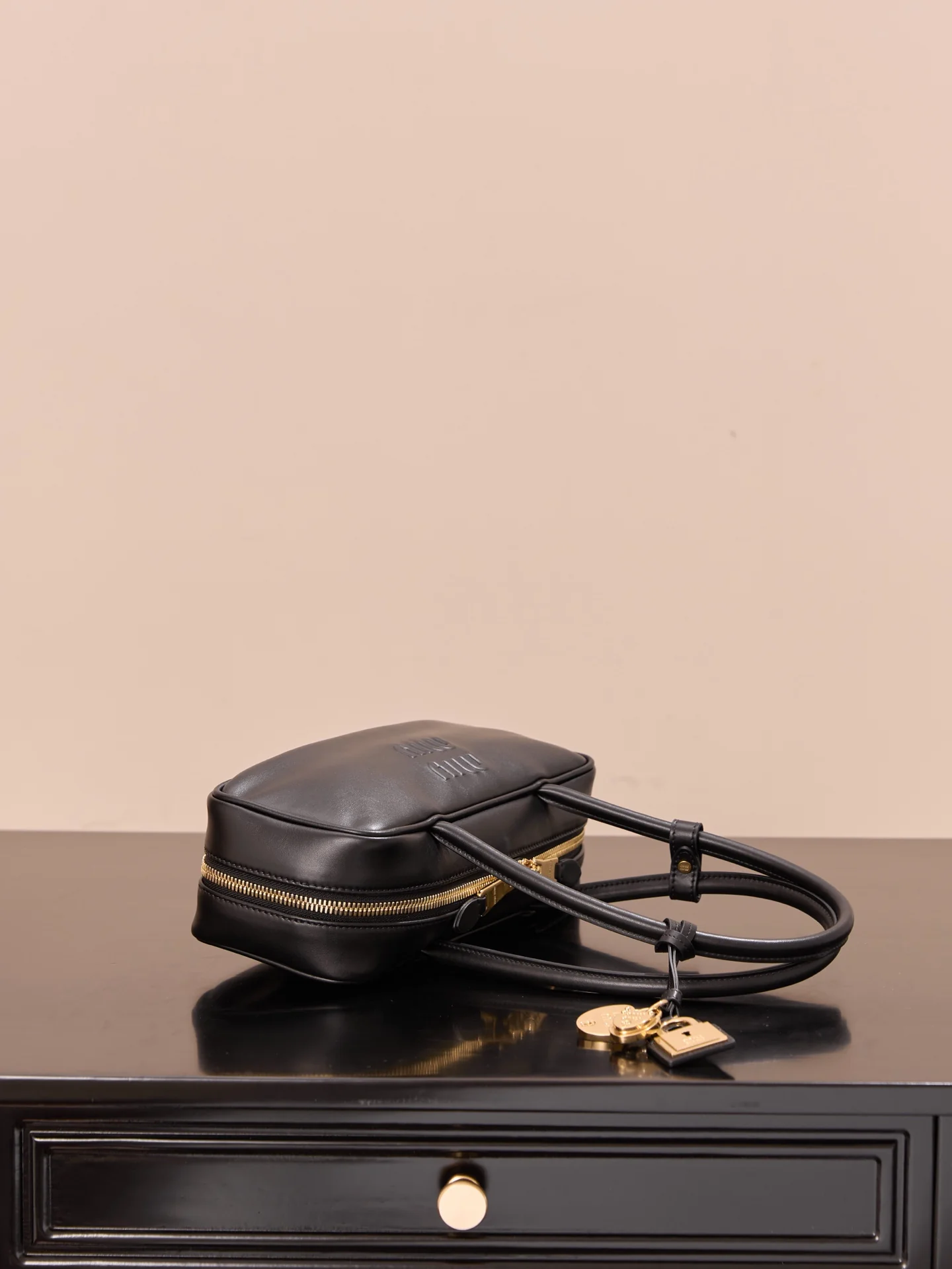 Miu Miu-5bb173m1050-????-Сумка-Маленькая-Черная кожа