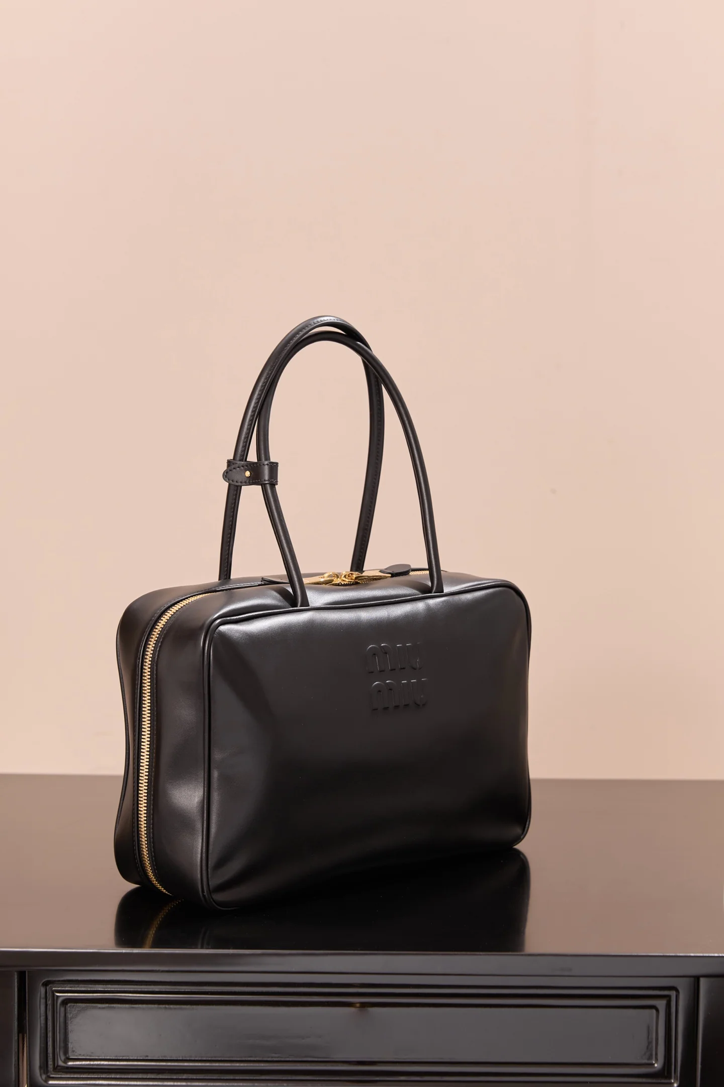 Miu Miu-5bb117m1300-????-Сумка-Большая-Черная кожа