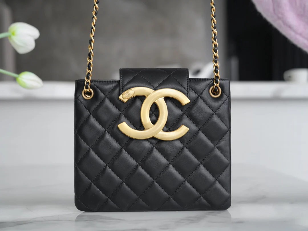 Новинка весны от Chanel - 24c - Ретро сумка через плечо с двойным логотипом C - Черная