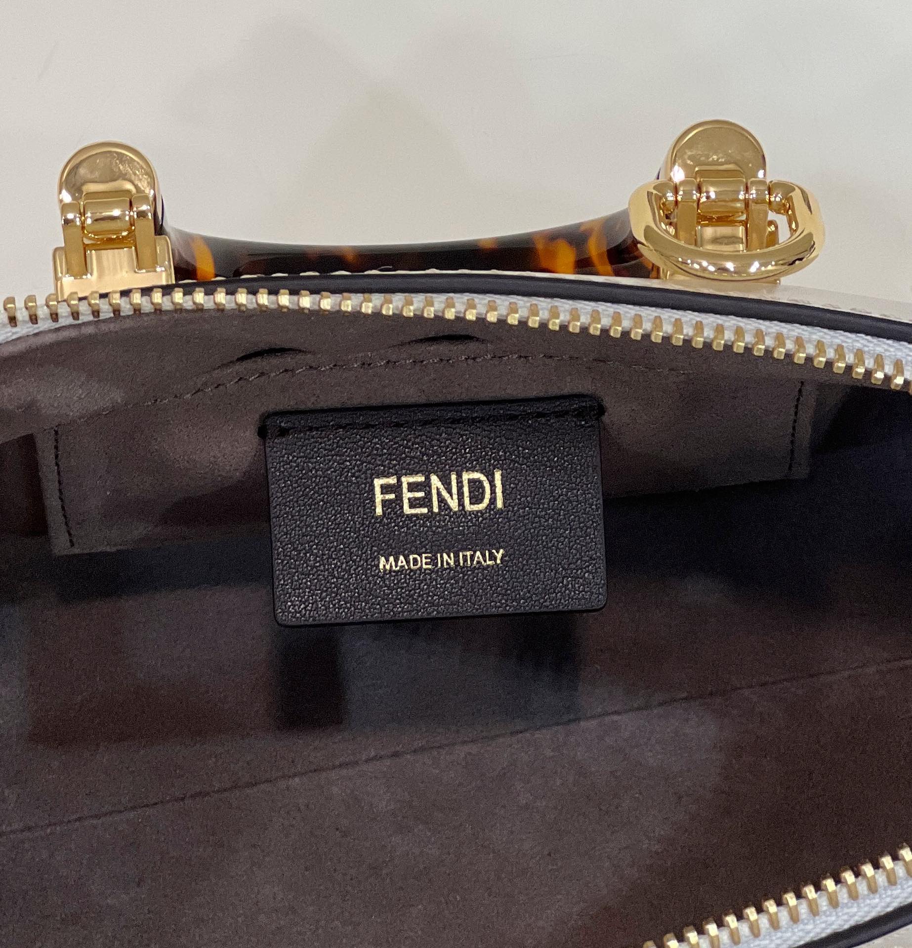 Сумка Fendi Bythe-way Boston - мини - белая - 2