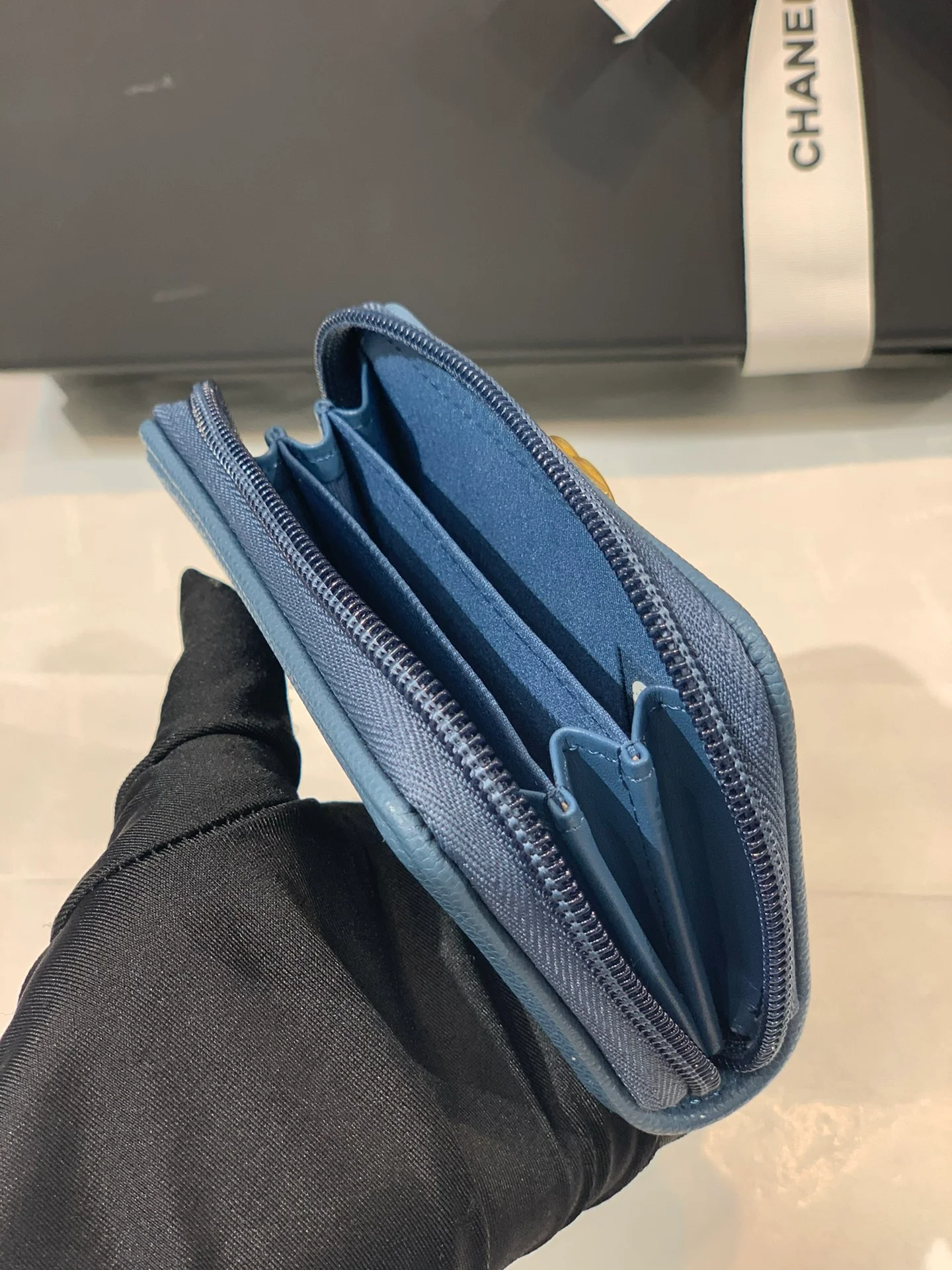 Chanel-Leboy 经典拉链零钱包 阴霾蓝