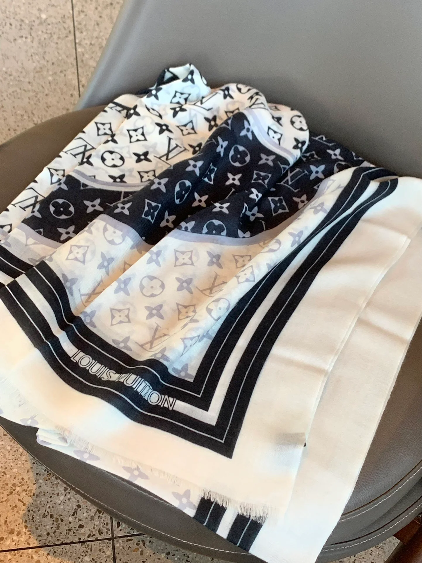 Длинный кашемировый шарф LV - 100-200 см - белый