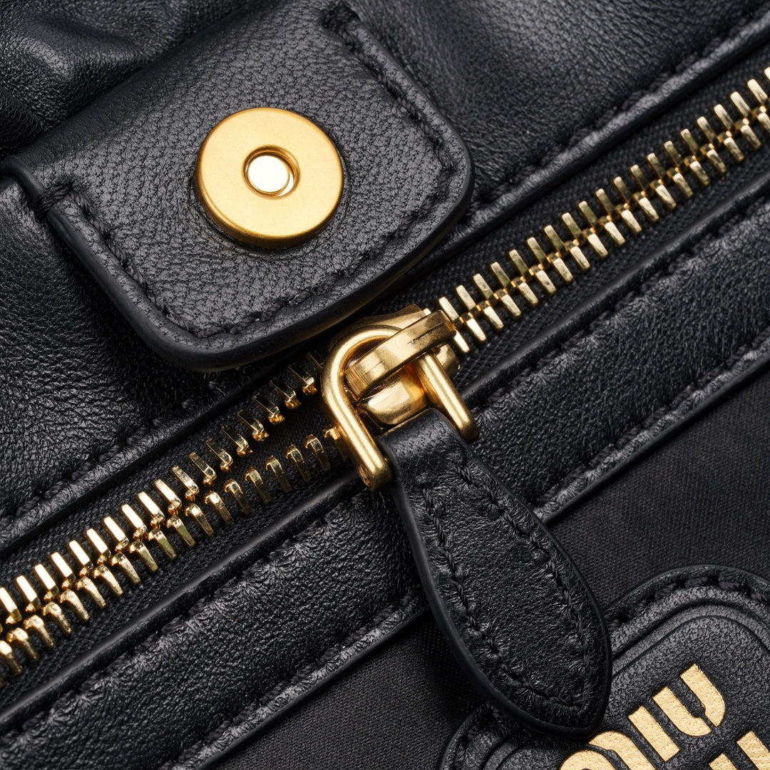 Сумка Miu Miu Joie из кожи наппа - Маленькая - Черная