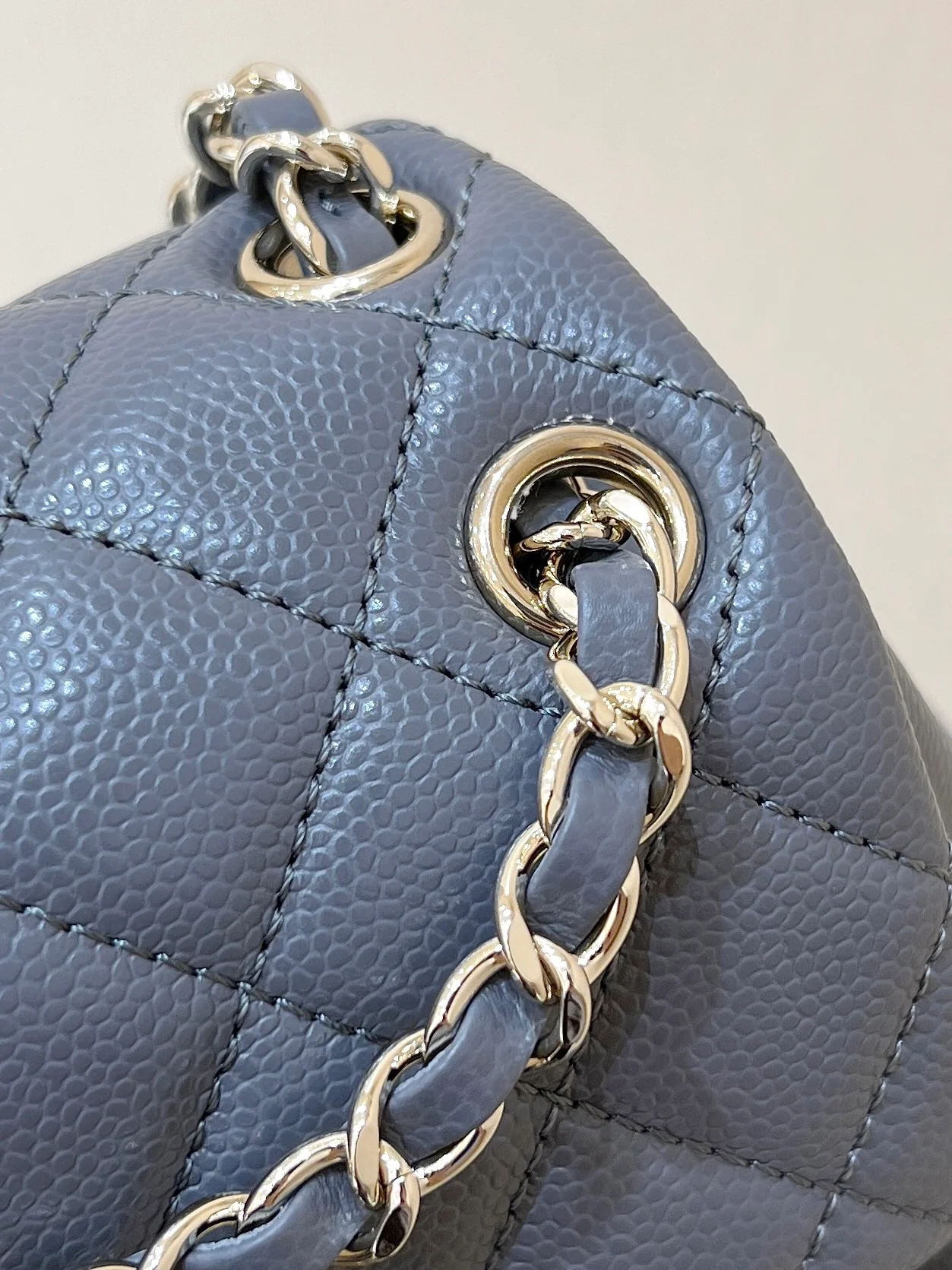 Рюкзак Chanel 24a-duma Frog, маленький, серый.