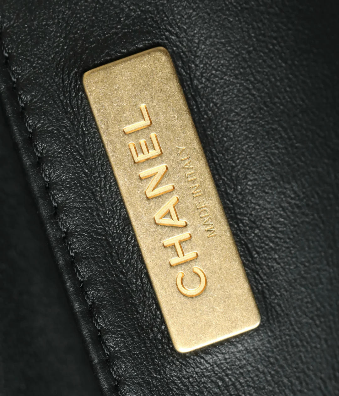 Мини-юбка Chanel Kelly из шерсти, черная, 25 пенсов.