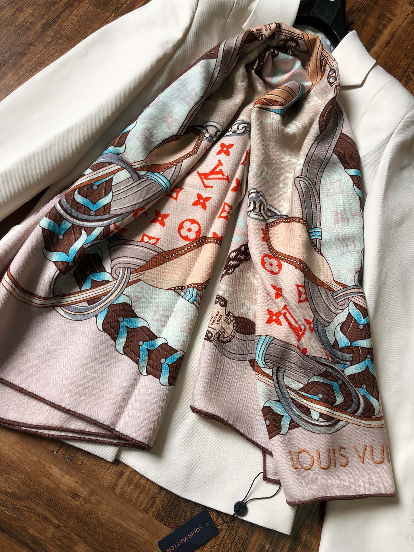 Классический квадратный шарф LV - 140 см - 70 см - Кашемир - 30 см - Шелк - 1 см