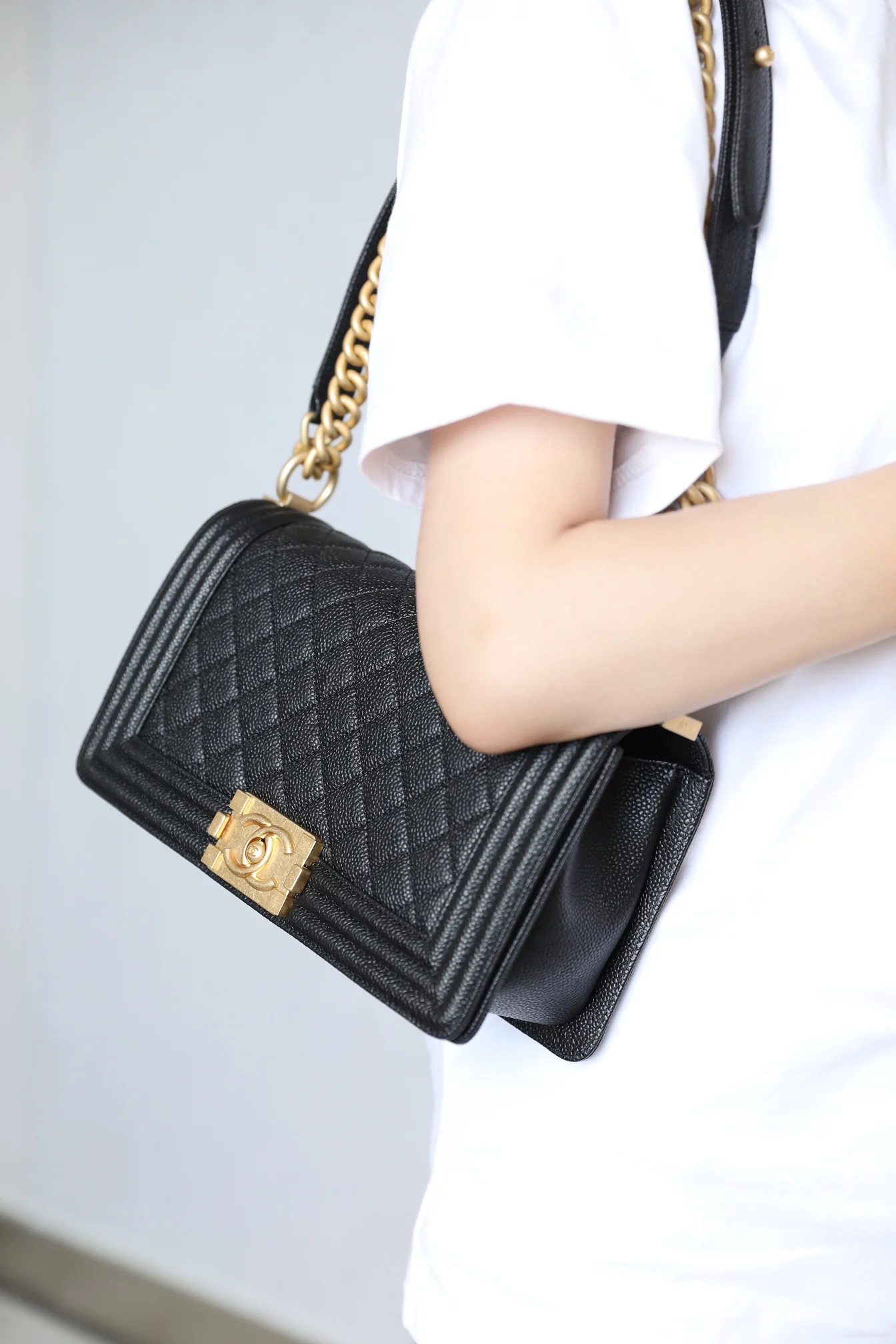 Chanel Le Boy Crystal Diamond Pattern Caviar - Medium - Black Gold