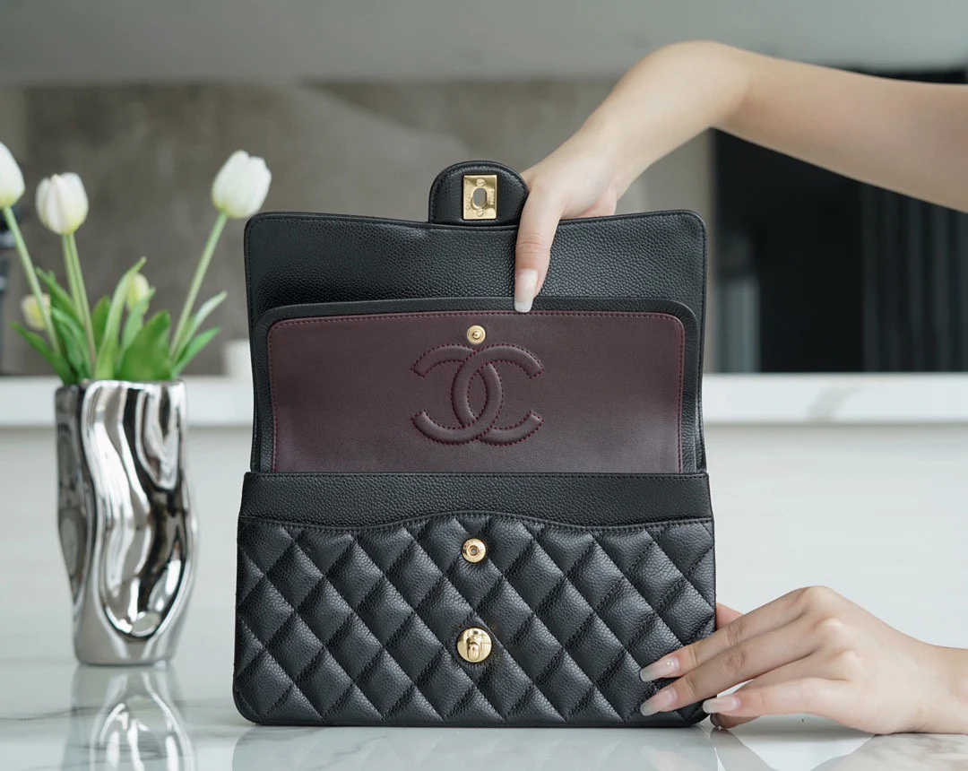 Chanel - Узор ?Личи? - Сумка CF - Черная с золотой фурнитурой