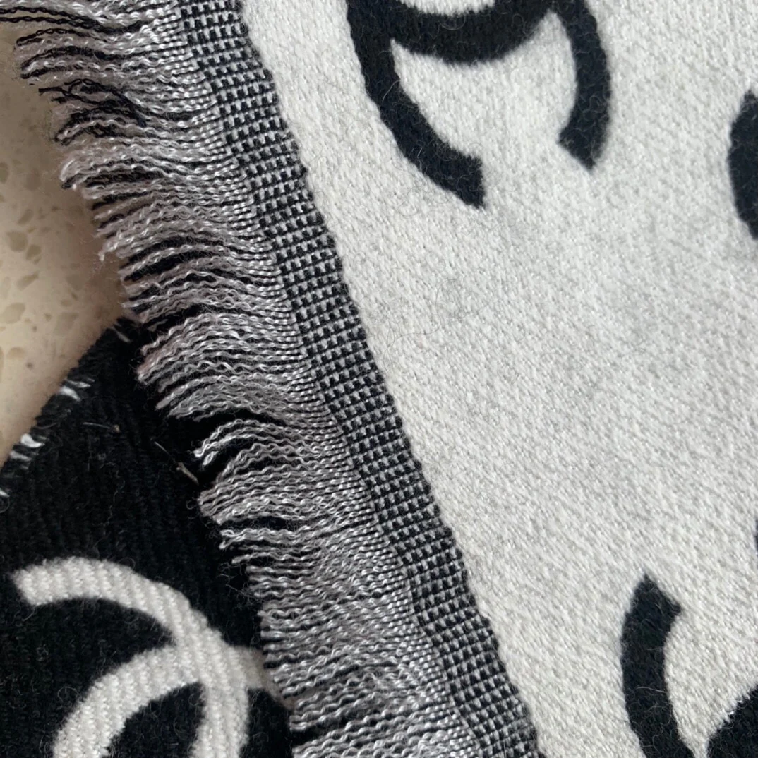 Chanel - Черный