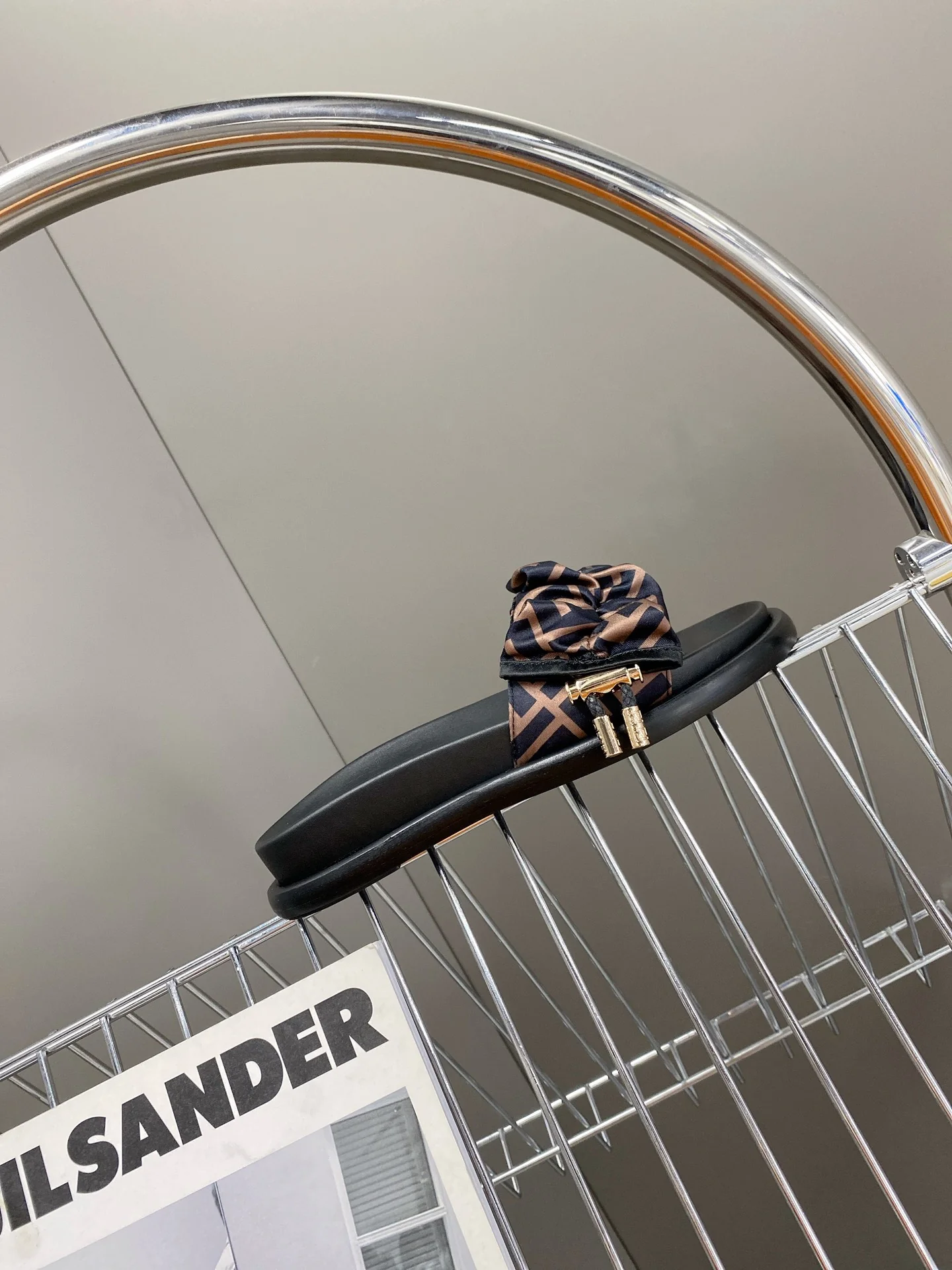 Тапочки Fendi с леопардовым принтом