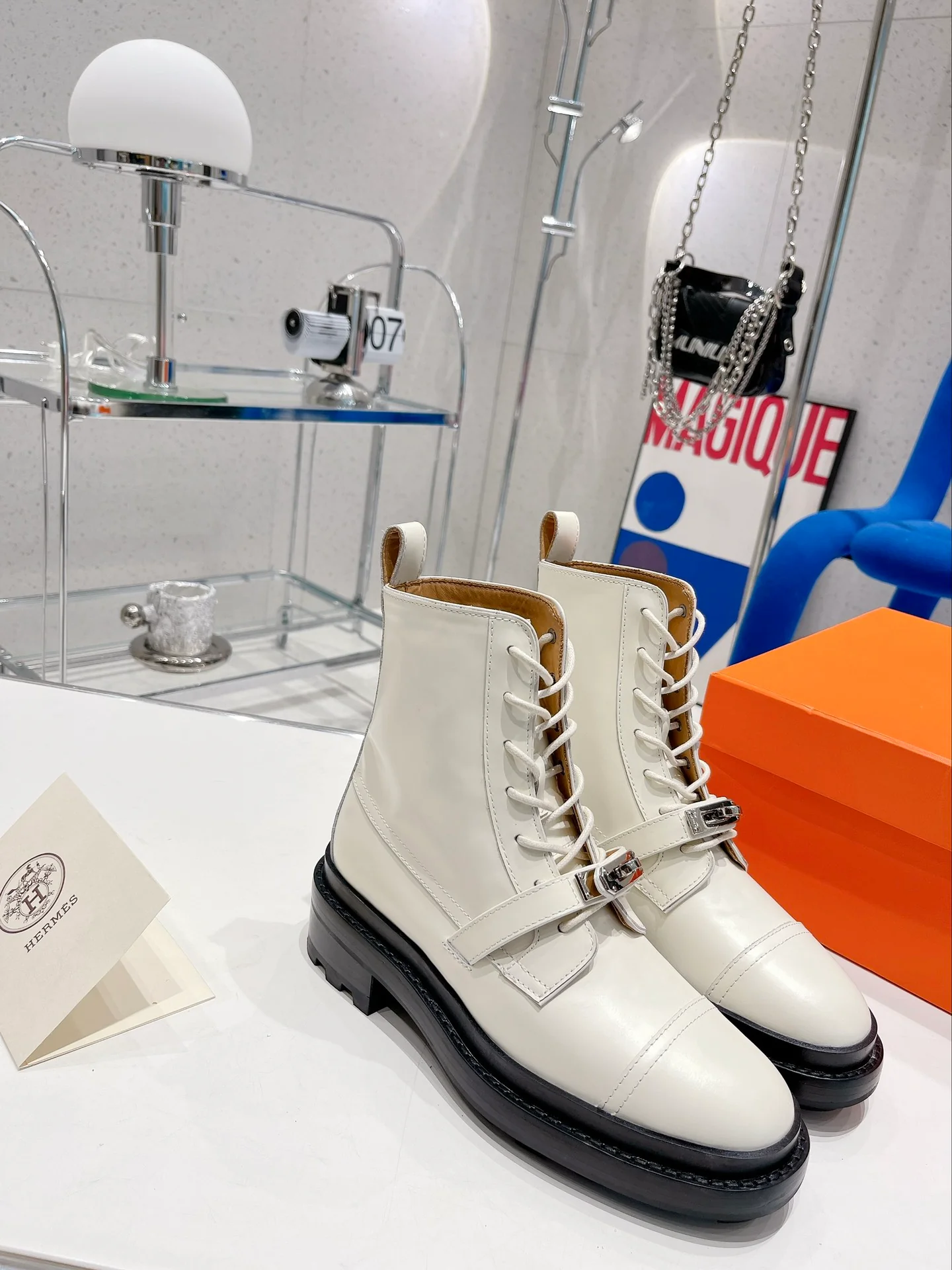 Hermes - Новинка сезона осень/зима 2022 - Ботильоны Kelly