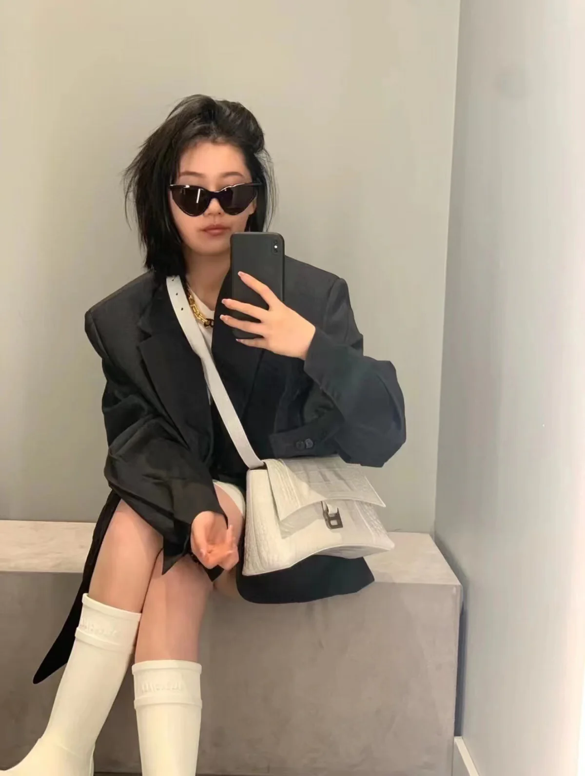 Сумка-кроссбоди Balenciaga Hourglass - 1 шт.